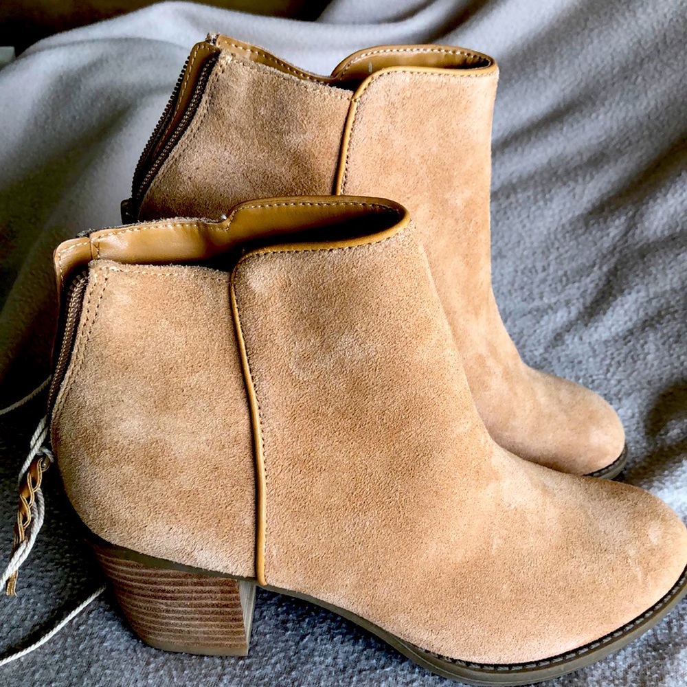 NWT American eagle ankle boots